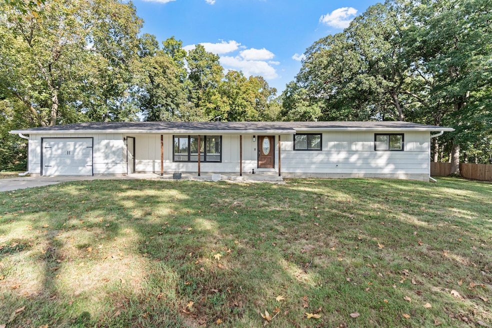 1027 County Road 2505, Moberly, MO 65270 - photo 1