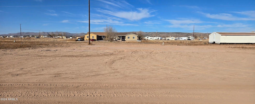430 W Guymas Trail unit 499, Paulden, AZ 86334 - photo 1