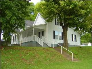 627 E Mobile St, Florence, AL 35630 - photo 1