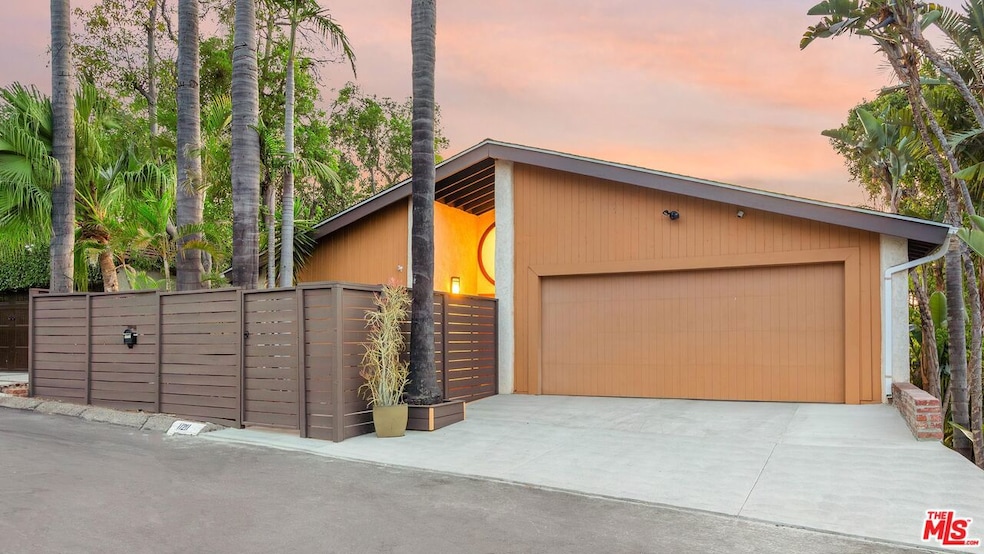 For Sale $2,199,000 • Co-Listing Agent