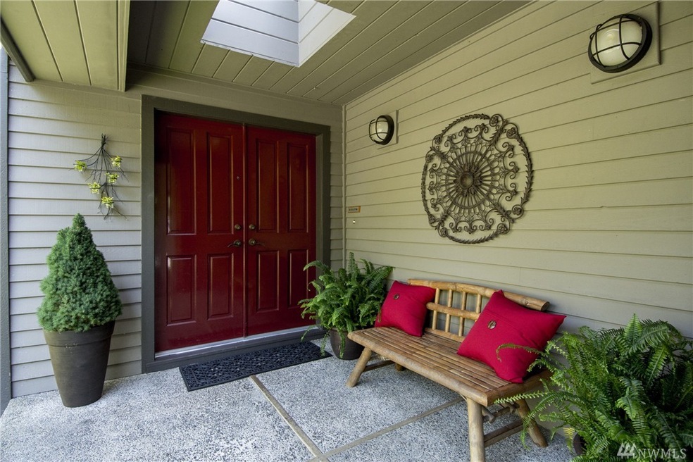 7906 E Mercer Way, Mercer Island, WA 98040 - photo 1