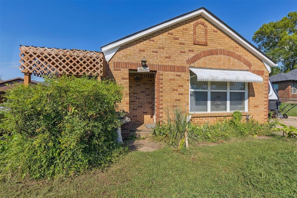 1324 N Park Ave, Shawnee, OK 74801 - photo 1