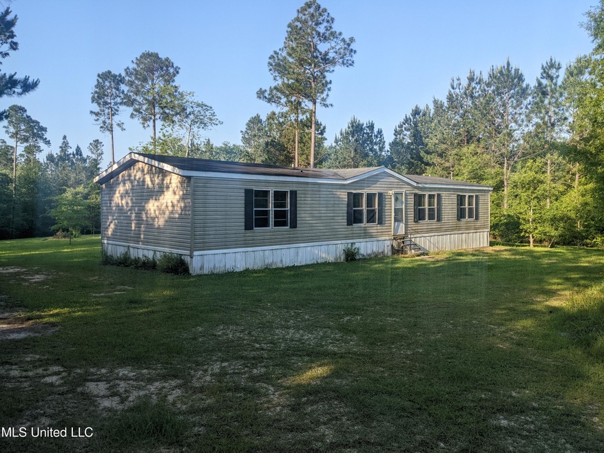 760 W Mchenry Rd, Mc Henry, MS 39561 - photo 1