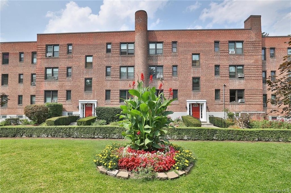 14 S Broadway unit 5-3B, Irvington, NY 10533 - photo 1