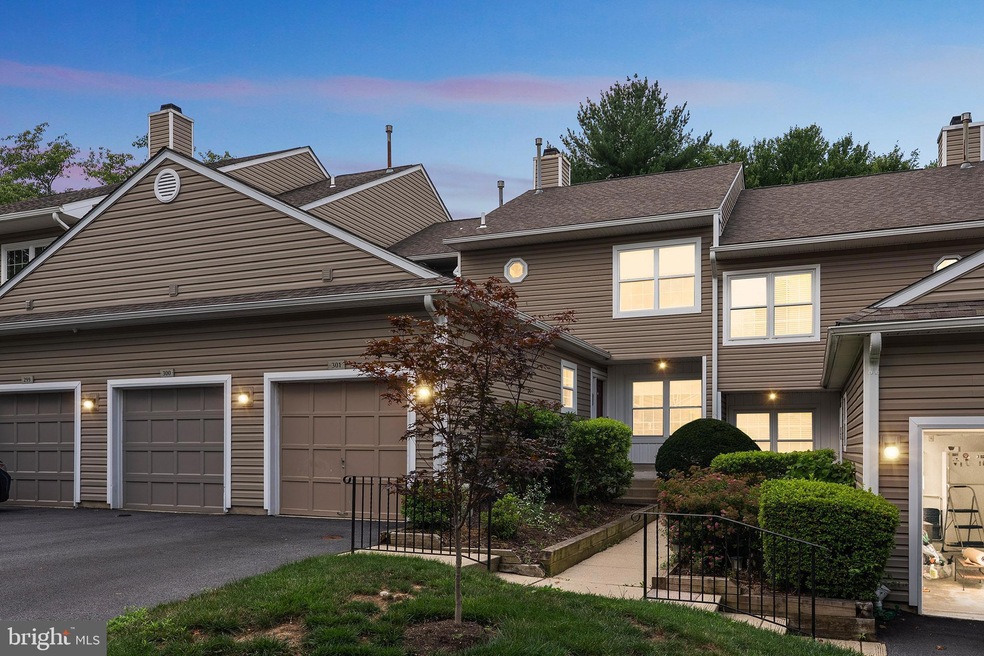301 Stanton Ct unit 301, Glen Mills, PA 19342 - photo 1