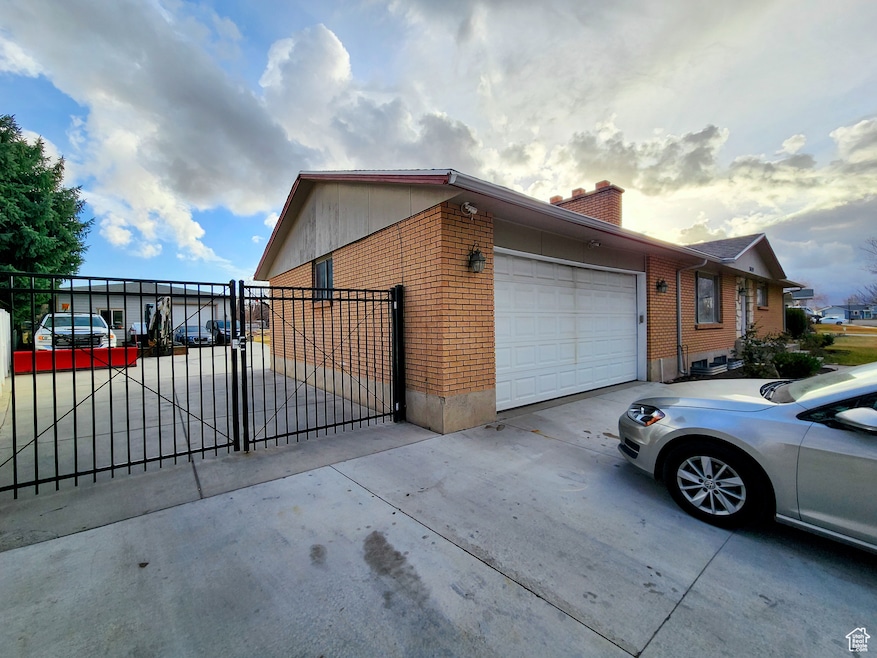 3639 W Jasmine St, West Valley City, UT 84120 - photo 1