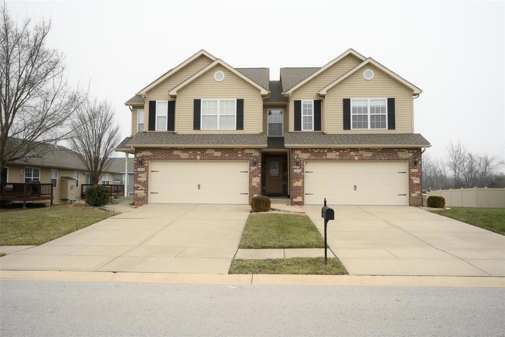 2036 Briarbend Ct, Maryville, IL 62062 - photo 1