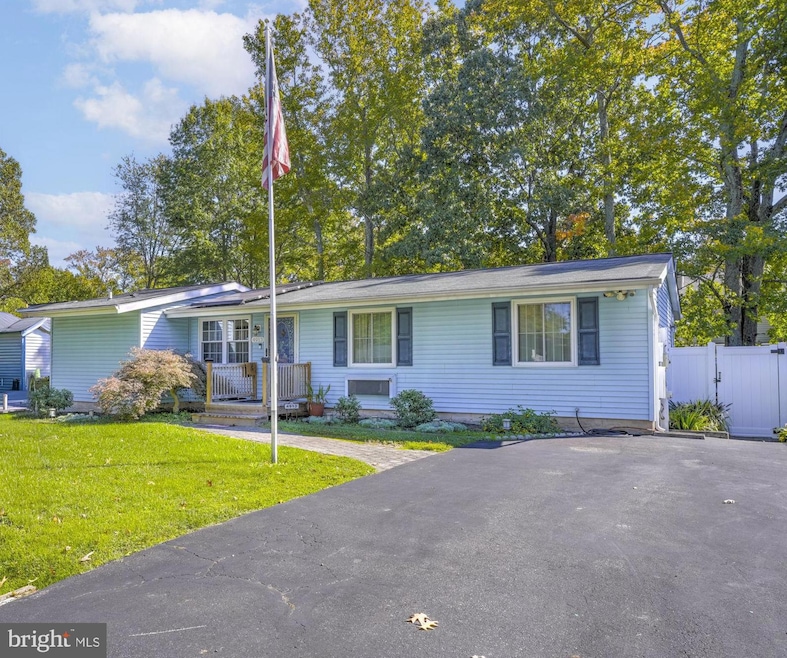 4913 Chestnut St, Shady Side, MD 20764 - photo 1