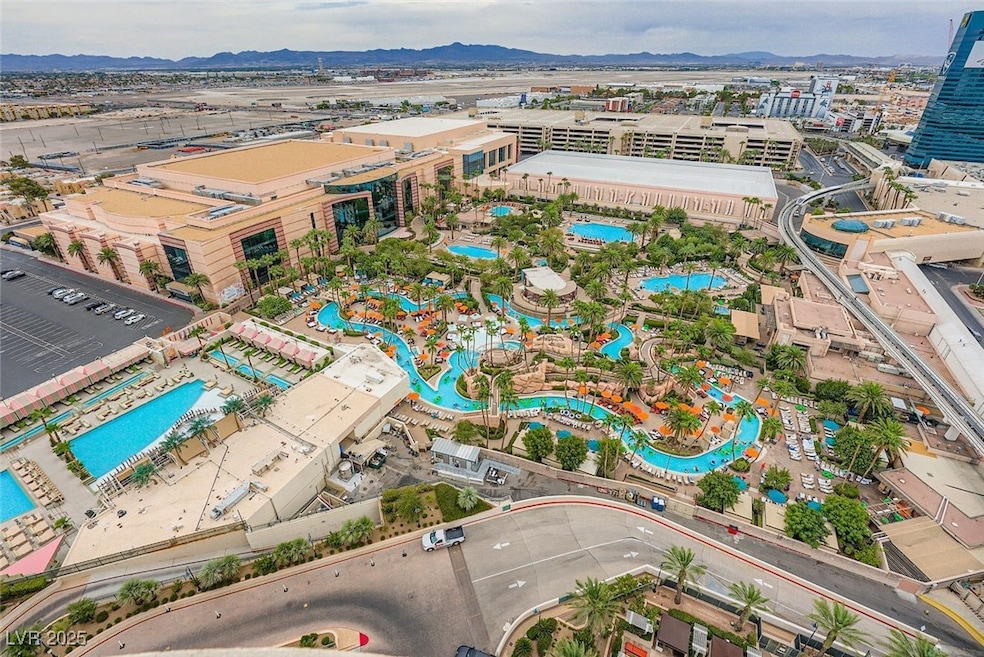 Bird's eye view of MGM Grand Lazy River Pool