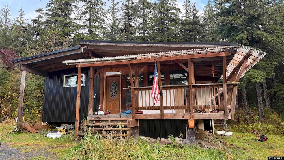 725D Mitkof Hwy, Petersburg, AK 99833 - photo 1