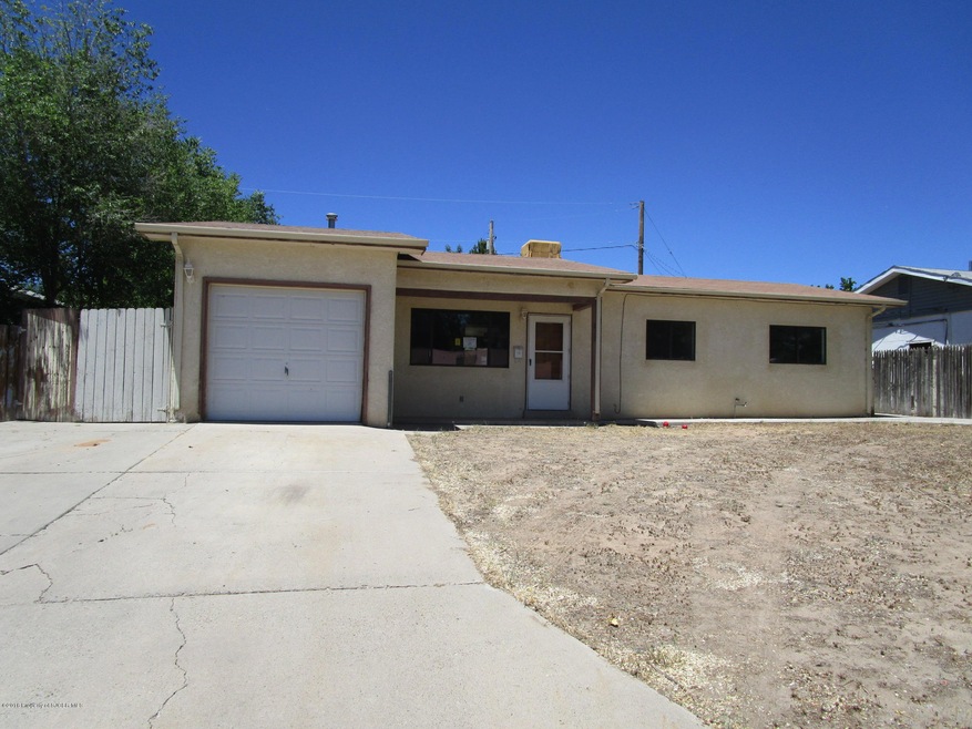 2904 Edgecliff Drive