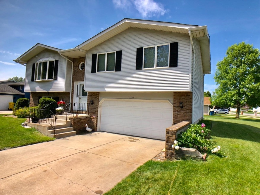 1518 W Pine St, Griffith, IN 46319 - photo 1