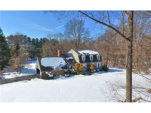 141 Twin Lanes Rd, Fairfield, CT 06824 - photo 1