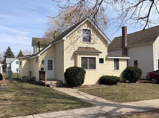 1541 - 6th Street, Boone - Early Spring