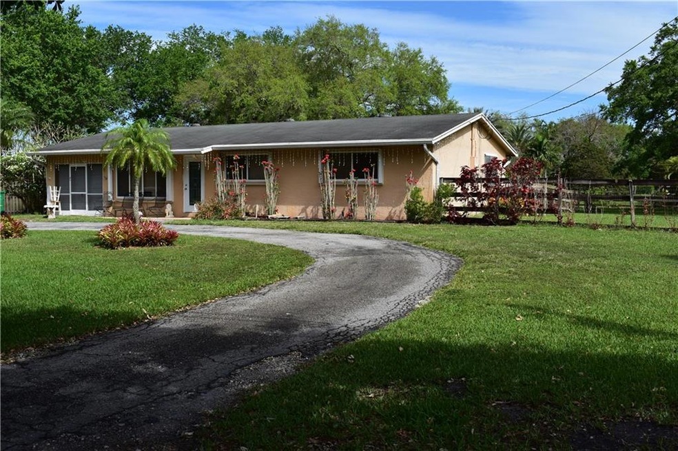 unlisted-address, Davie, FL 33330 - photo 1