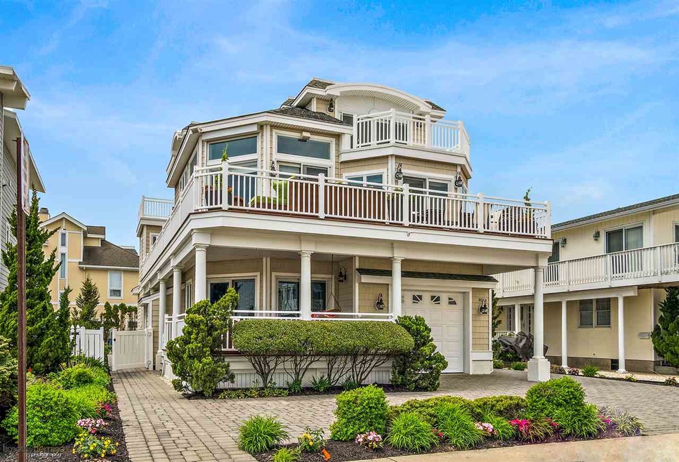 92 12th St E, Avalon, NJ 08202 - photo 1