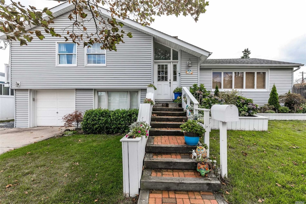 18 Buxton St, Lido Beach, NY 11561 - photo 1