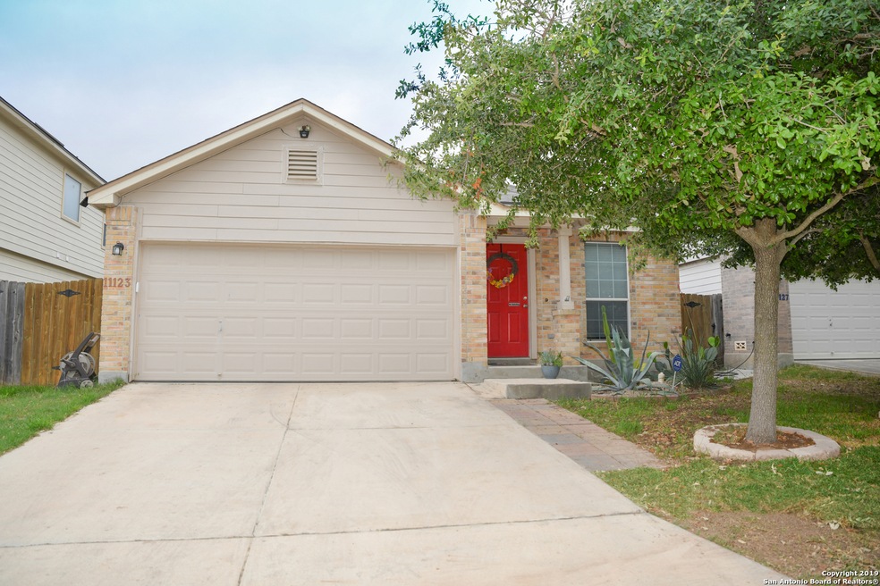 11123 Dewberry Field, Helotes, TX 78023 - photo 1