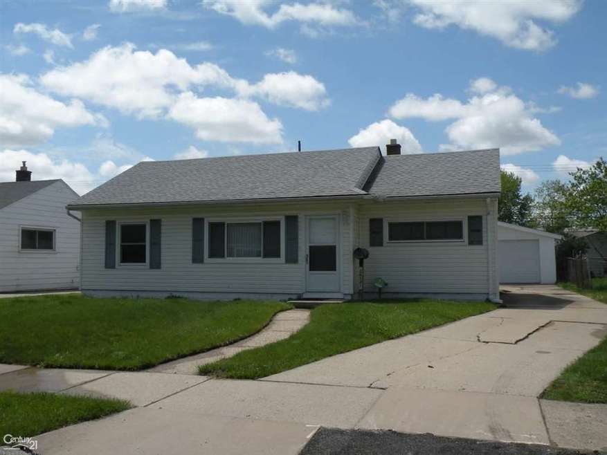 26541 Clancy St, Roseville, MI 48066 - photo 1