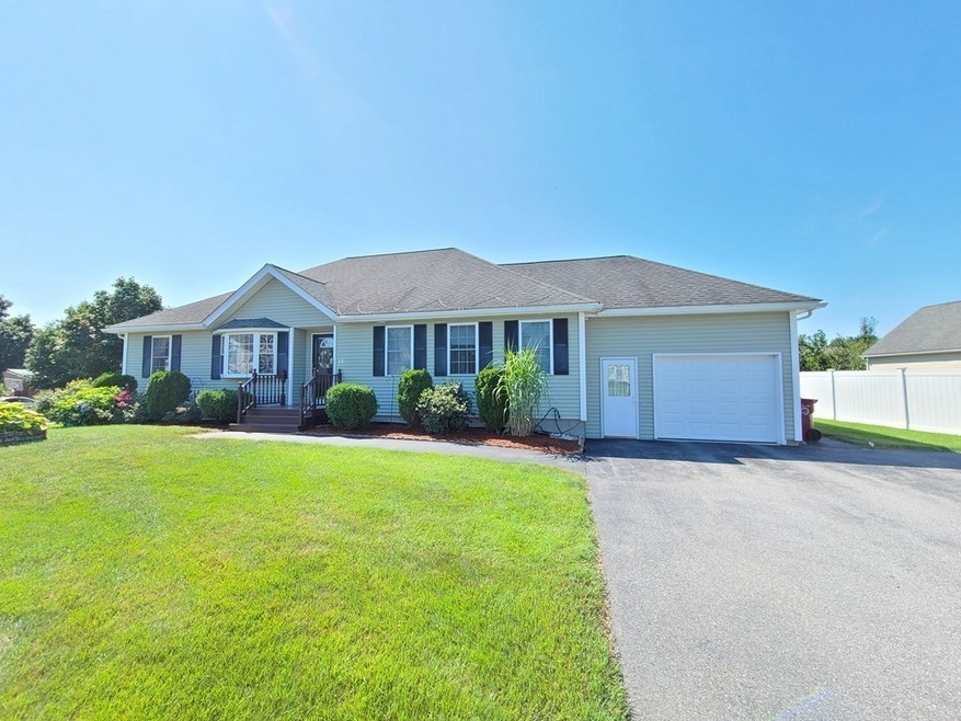 15 Dabby Way, Lowell, MA 01854 - photo 1