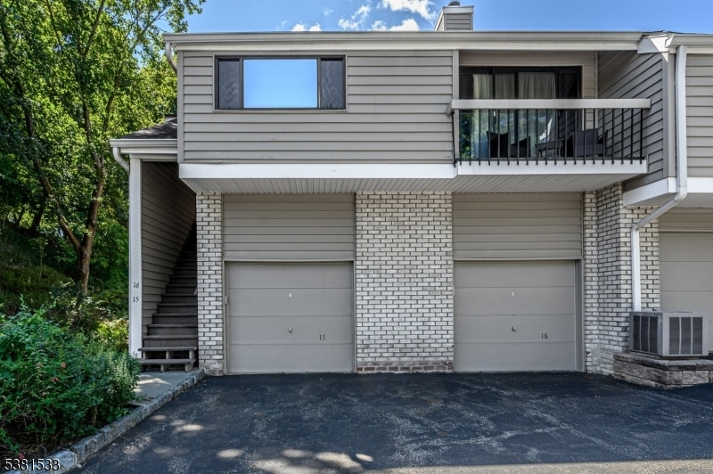 15 South Ct unit 141G, Clinton, NJ 08809 - photo 1