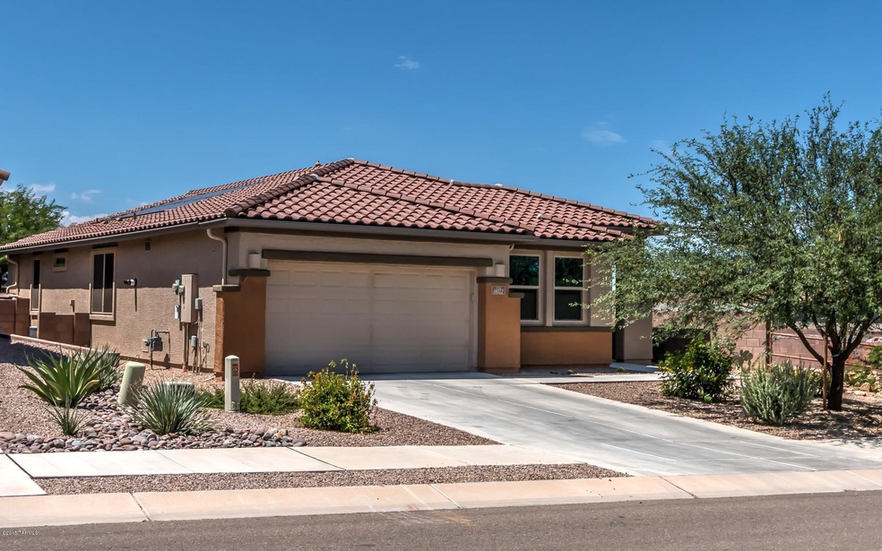 01 Front of Home 3047 bal