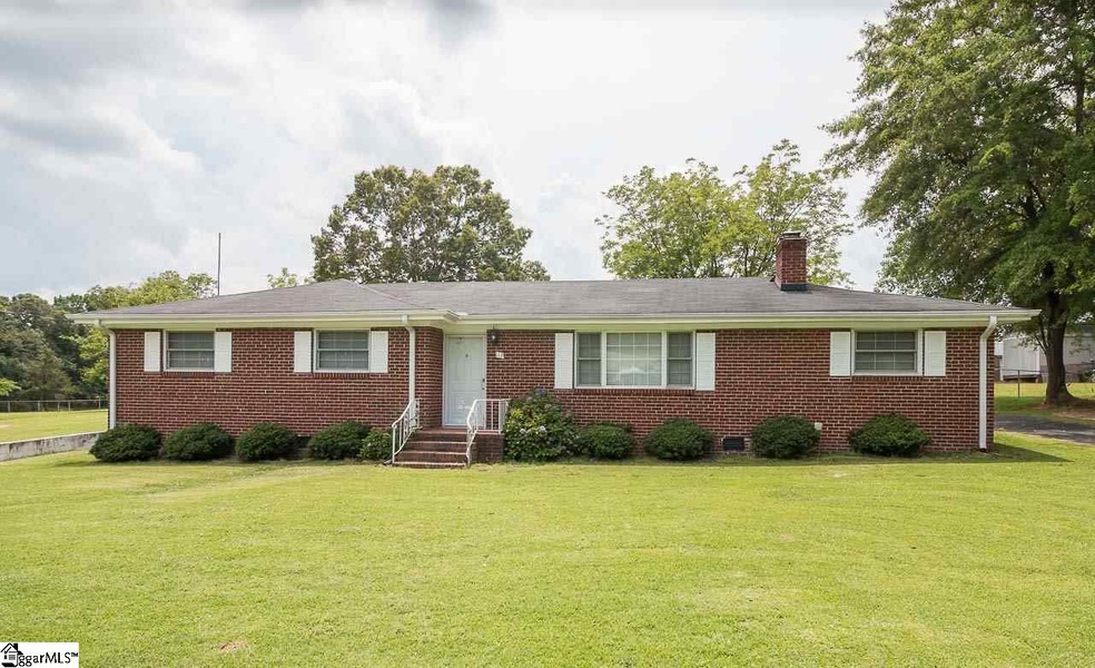 113 Ivy Dr, Simpsonville, SC 29680 - photo 1