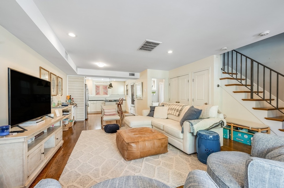 Sold $825,000 • Co-Listing Agent