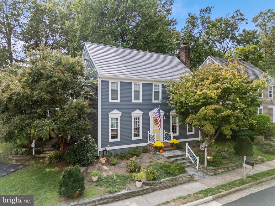 2082 Cobblestone Ln, Reston, VA 20191 - photo 1