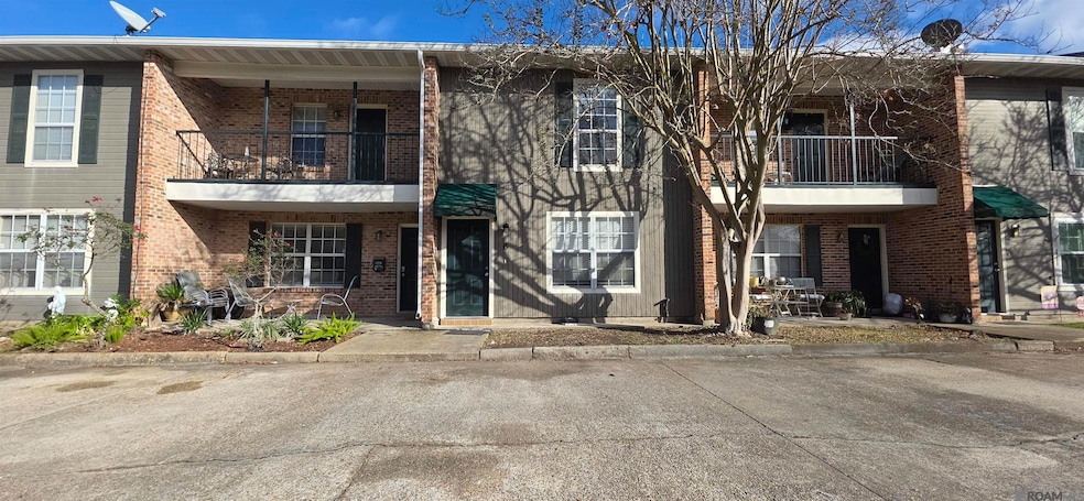 4624 Parkoaks Dr unit 6, Baton Rouge, LA 70816 - photo 1