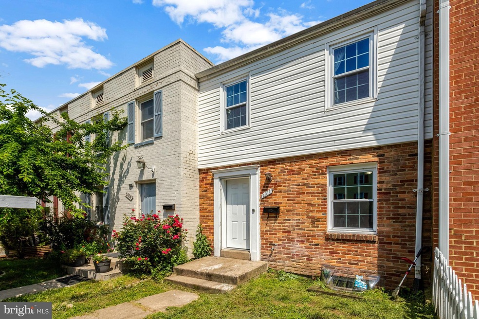 2911 Williamsburg Ct, Woodbridge, VA 22191 - photo 1