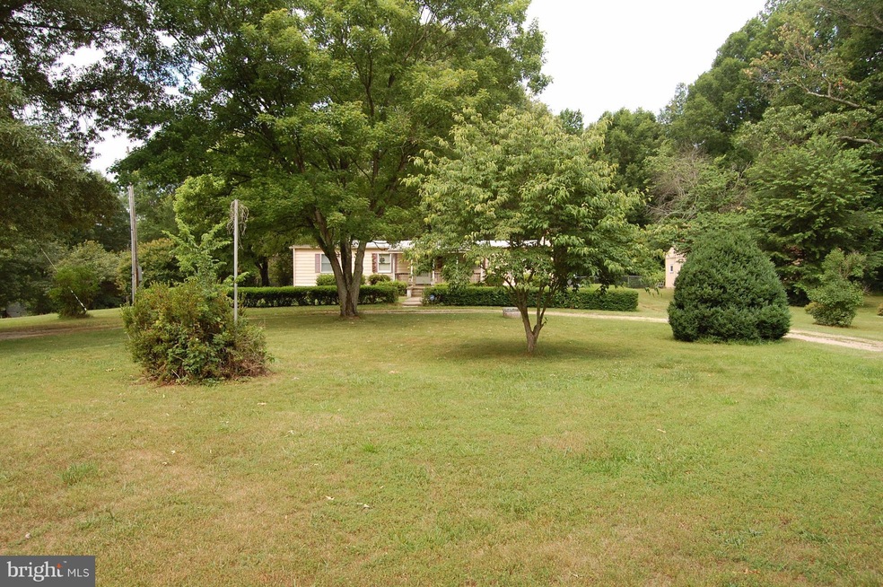 9200 Thornton Rolling Rd, Fredericksburg, VA 22408 - photo 1