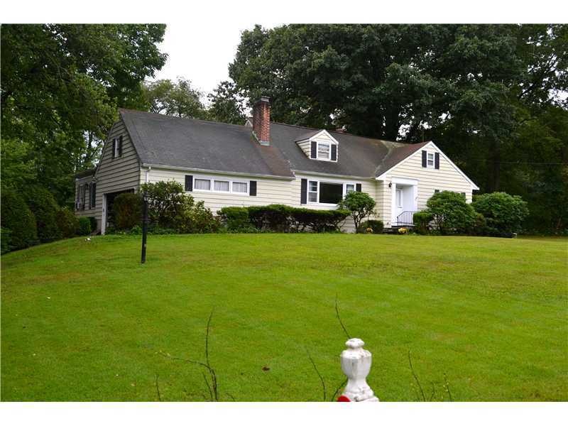 114 Stonehedge Dr N, Greenwich, CT 06831 - photo 1