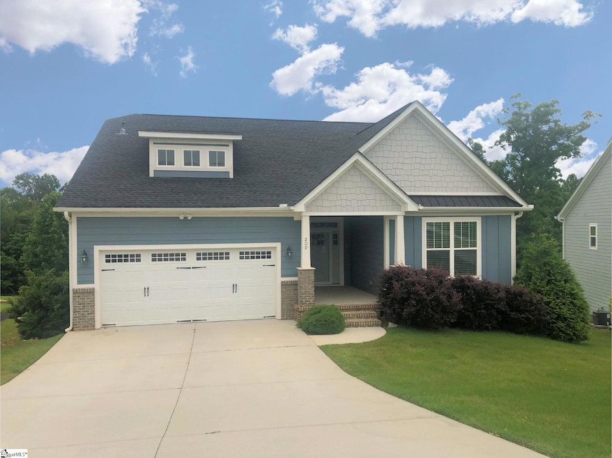 209 Claridge Way, Greer, SC 29651 - photo 1