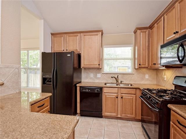 Huge kitchen with wrap around granite counters, ga