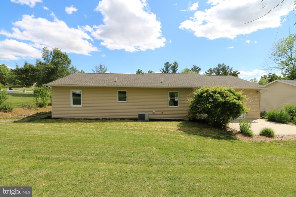 31 Pleasanton Dr unit 879, East Berlin, PA 17316 - photo 1