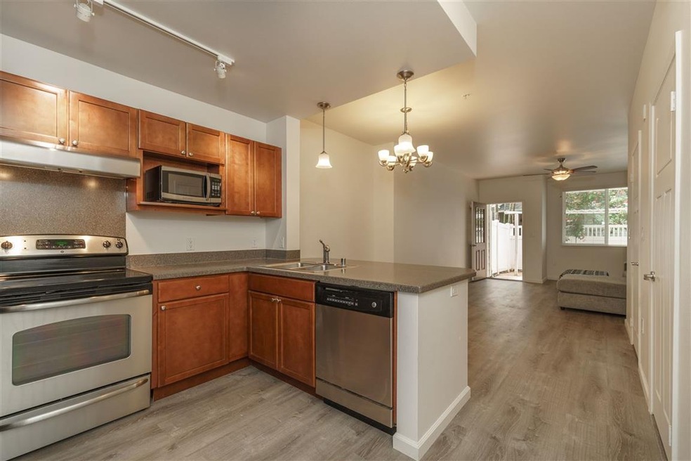 Sold $560,000 • Co-Listing Agent