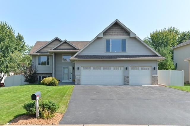 6143 Goodview Trail Ct N, Hugo, MN 55038 - photo 1