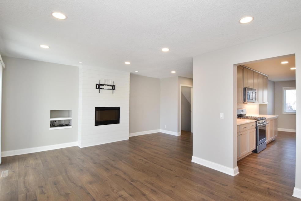 6256 Meadowlark Ln N, Maple Grove, MN 55369 - photo 1