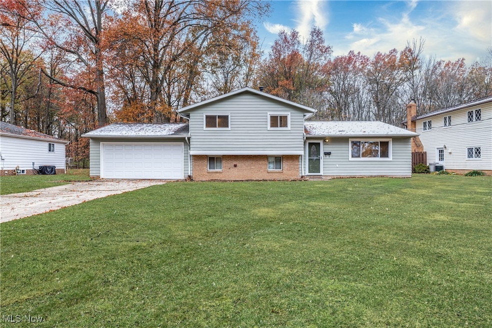 6752 Cypress Dr, North Olmsted, OH 44070 - photo 1