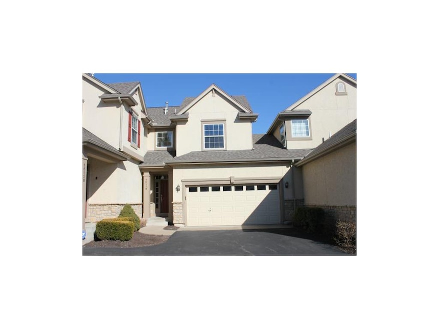 Beautifully maintained townhome with an abundance 