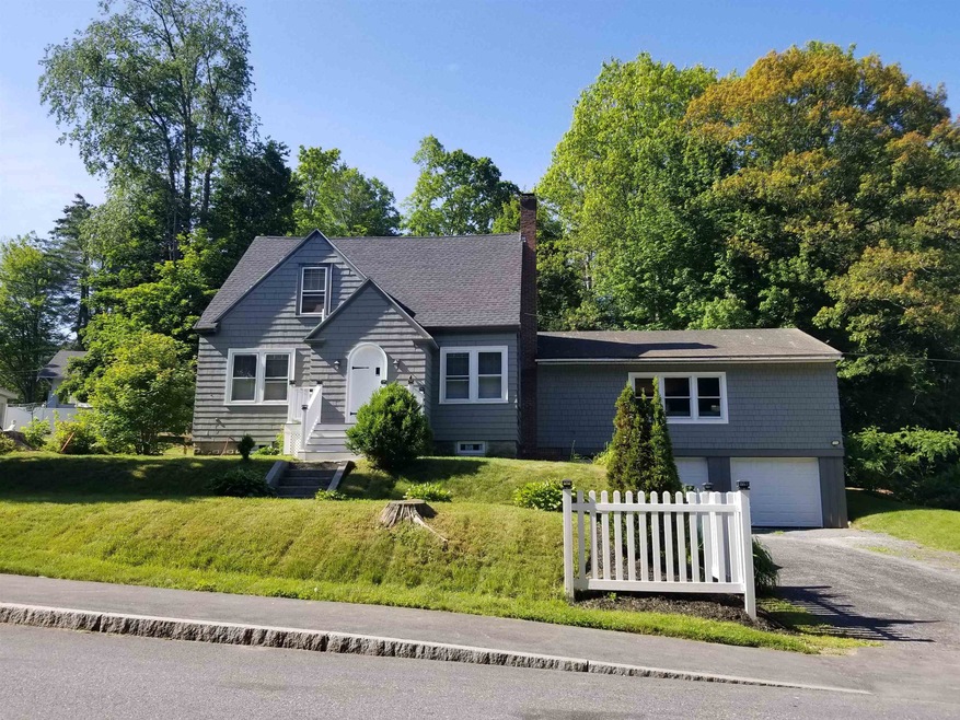 81 East St, Claremont, NH 03743 - photo 1