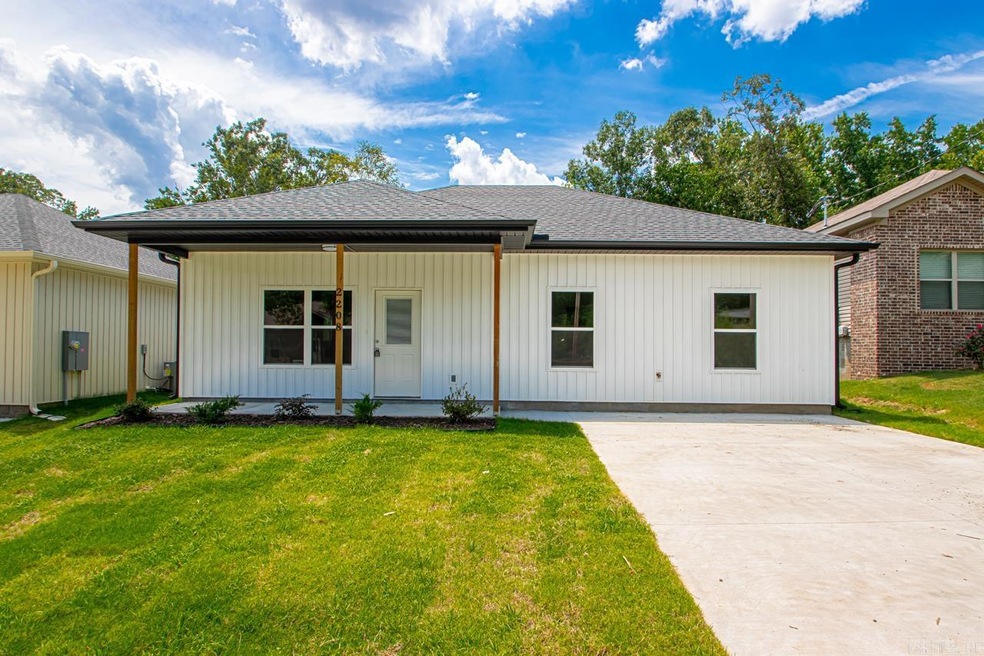 2208 Nichols Rd, Little Rock, AR 72205 - photo 1