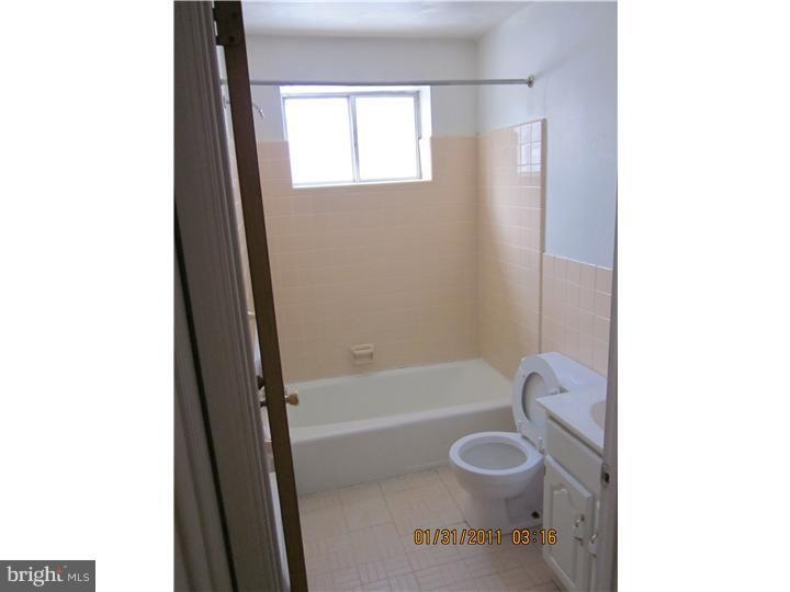 130 N Market St unit H, Hatfield, PA 19440 - photo 1