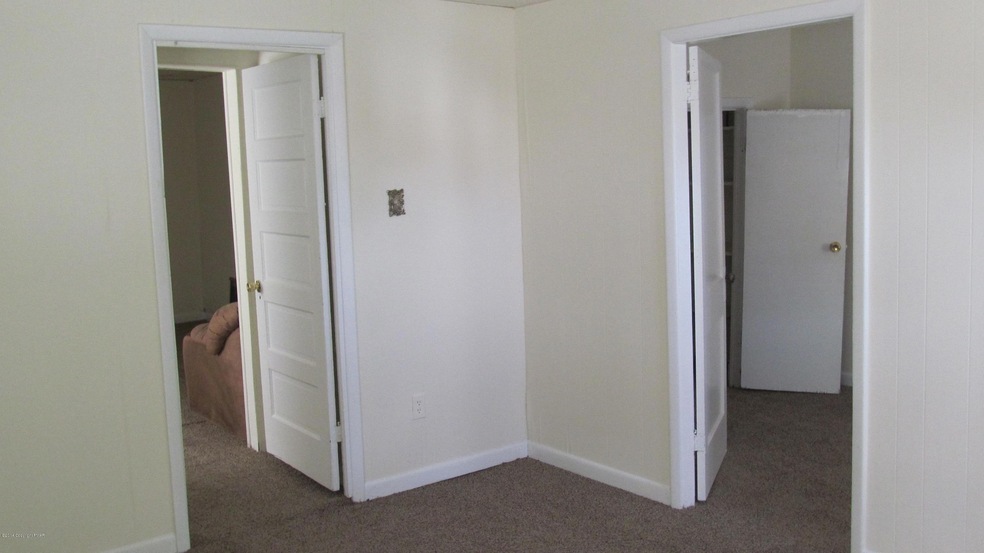 65 N 3rd St, Stroudsburg, PA 18360 - photo 1