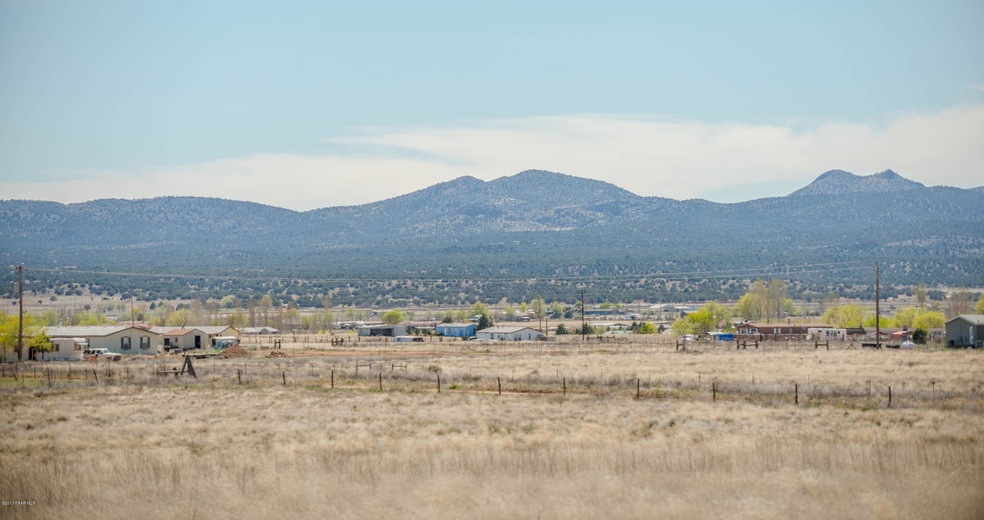 0 Off Mitchell unit 1002261, Paulden, AZ 86334 - photo 1