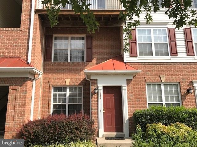 2482 Angeline Dr unit 102, Herndon, VA 20171 - photo 1