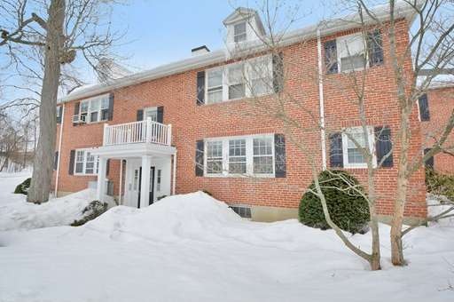 35 Hammond Pond Pkwy unit 2, Chestnut Hill, MA 02467 - photo 1