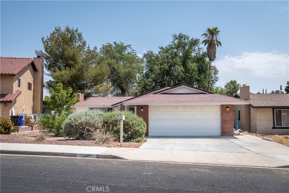 13887 Deauville Dr, Victorville, CA 92395 - photo 1