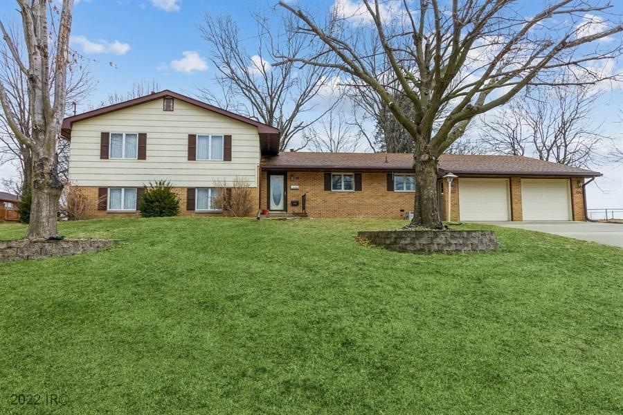 304 E 29th St S, Newton, IA 50208 - photo 1